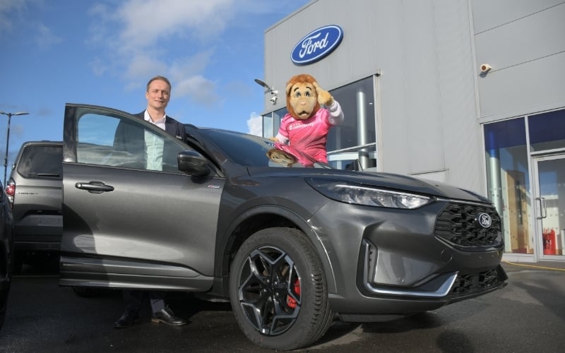 Vertu Test Drive Raises More Than 2,000 For Bolton Wanderers In The Community