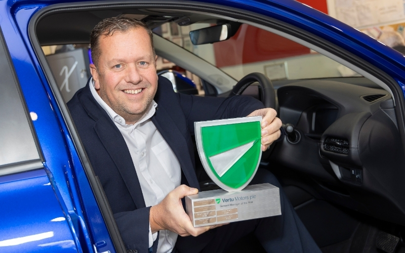Vertu Honda's Lee Upton Named General Manager Of The Year By Vertu Motors