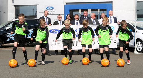 Hamilton dealership renews commitment to football juniors